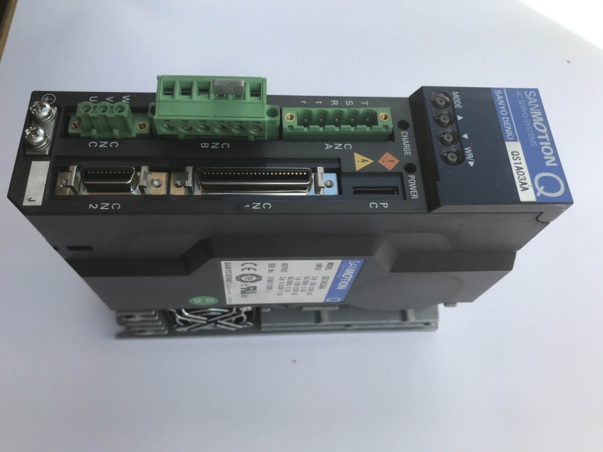 Sanyo Denki Servoverstärker QS1A03AA
